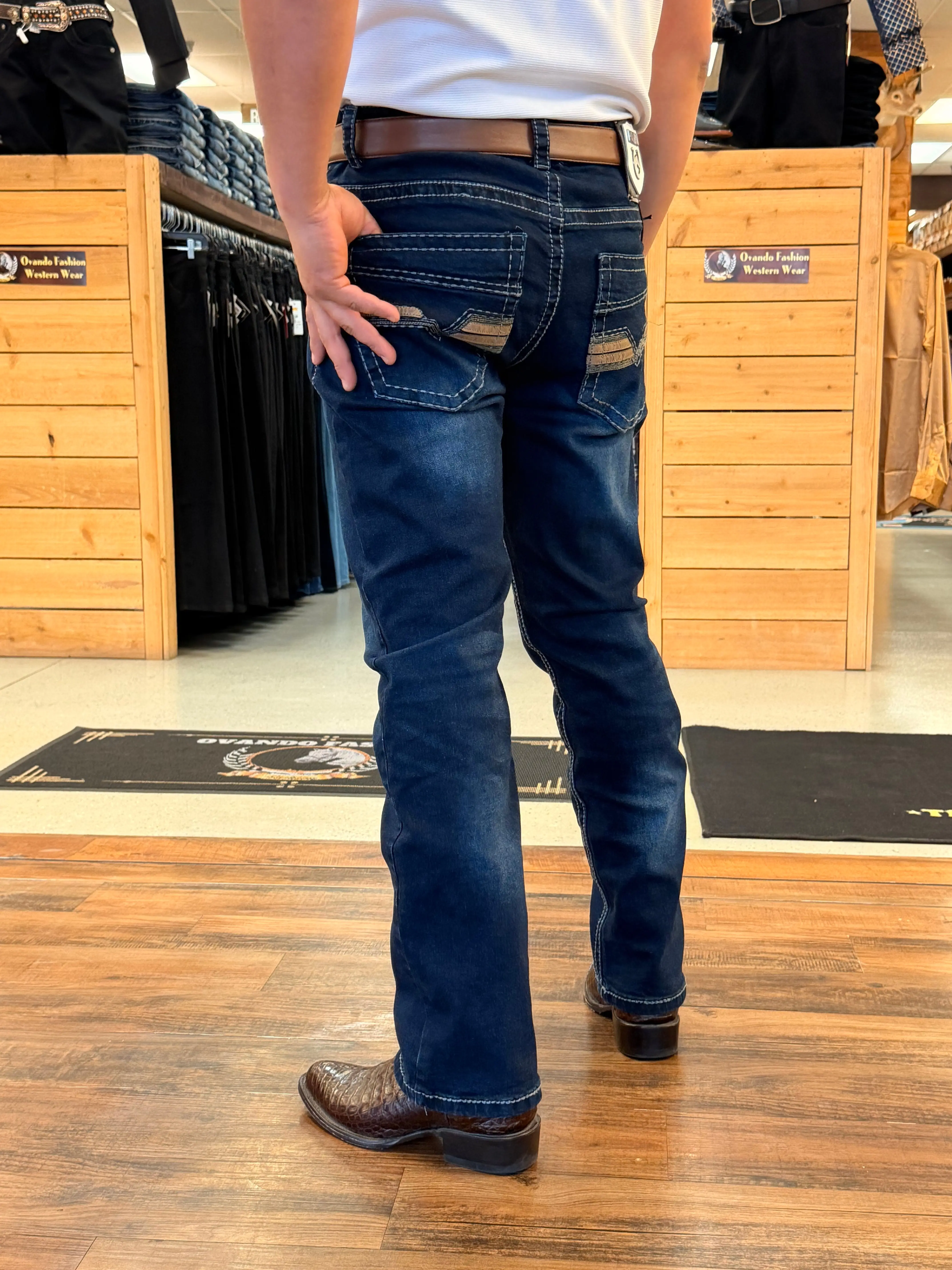 Menswear Men's Classic Dark Wash Bootcut Jeans - Full-Length Casual Denim Pants with 5-Functional Pockets, Bootcut Men's Jeans, Casual Wear, Denim Fabric, Full-Length Pants, Jeans Boot Cut