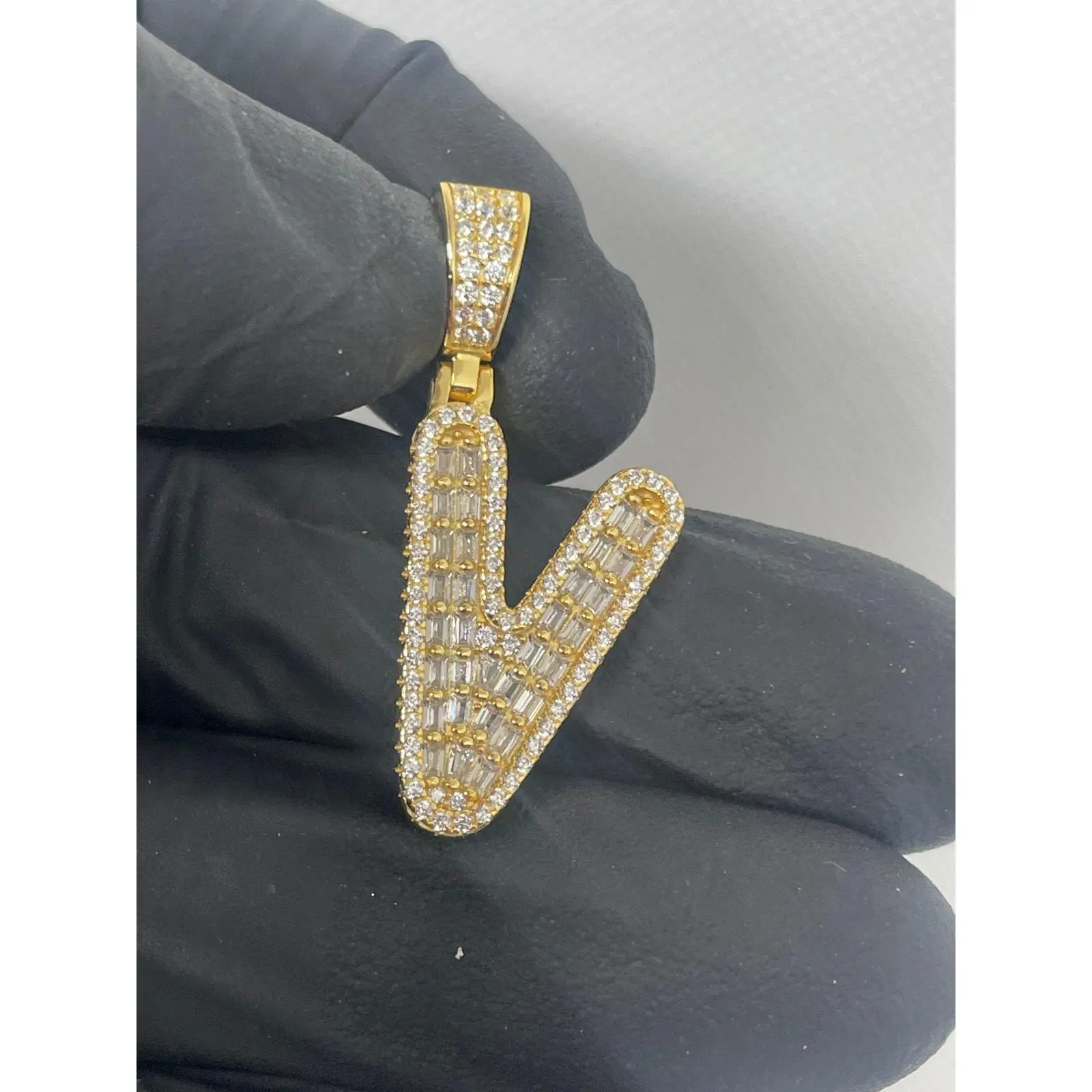925 Superior Silver Personalized Letter 'V' Pendant, Golden Iced-Out with Rhinestones, Fine Jewelry Accessory