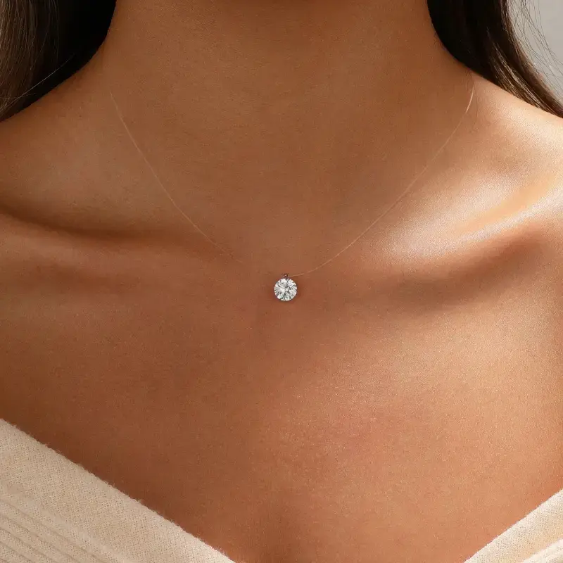 Women's Silver Fish-Shaped Pendant Necklace with Large Sparkling Diamond, 39cm Chain, 5cm Extender, Adjustable Elegant Durable Unique Design Jewelry - Stylish Accessories for Women for Daily Wear Gift