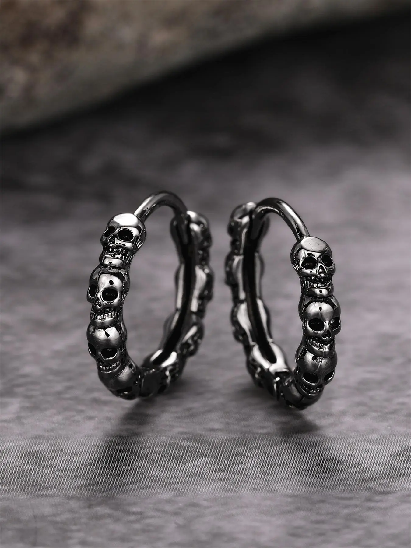 Fashionable Casual Skull Decor Hoop Earrings, Simple Jewelry for Women, Casual Jewelry for Party, Daily Clothing Decor, Trendy All-match & Exquisite Jewelry for Gift, Mall Goth, Punk Style Earrings, Fashion Accessories