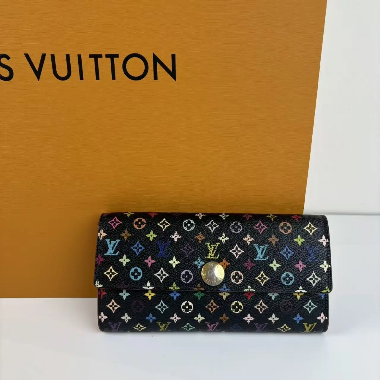 Pre-owned Louis Vuitton Multicolor Monogram Gold Button Pouch CC0137