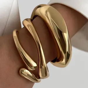 17KM Chunky Gold Bangle Bracelets for Women,  14K Gold Plated Big Stackable Bangles Set, Trendy Cuff Bracelet Stack Fashion Jewelry Gifts,