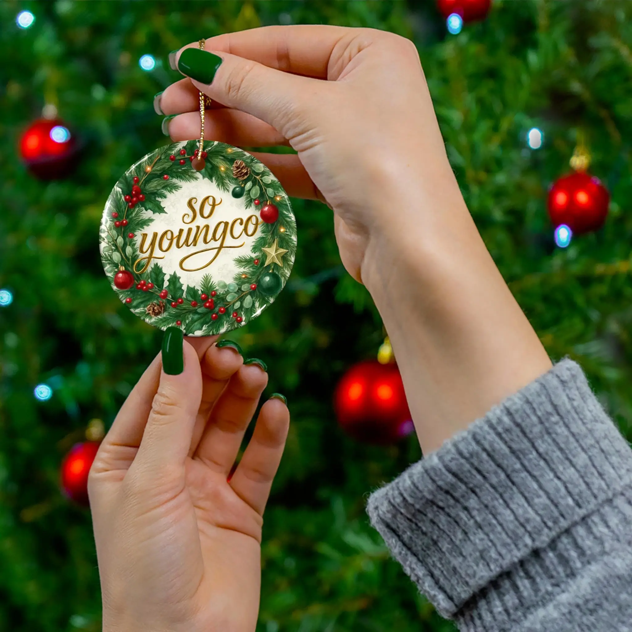 So Youngco Christmas wreath Ceramic ornament | round tree decoration