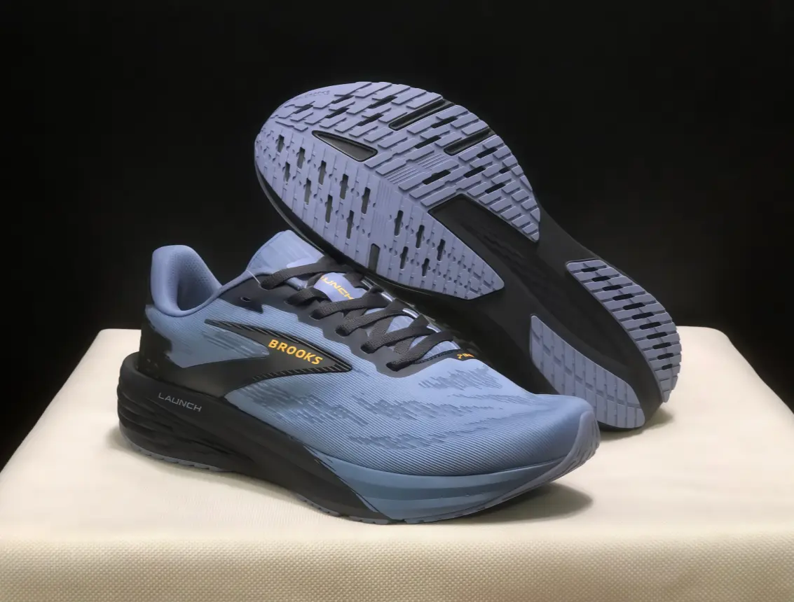 Misty blue black color-block daily training athletic shoes with breathable woven mesh upper, thick layered foam midsole delivers steady shock absorption for long jogging sessions