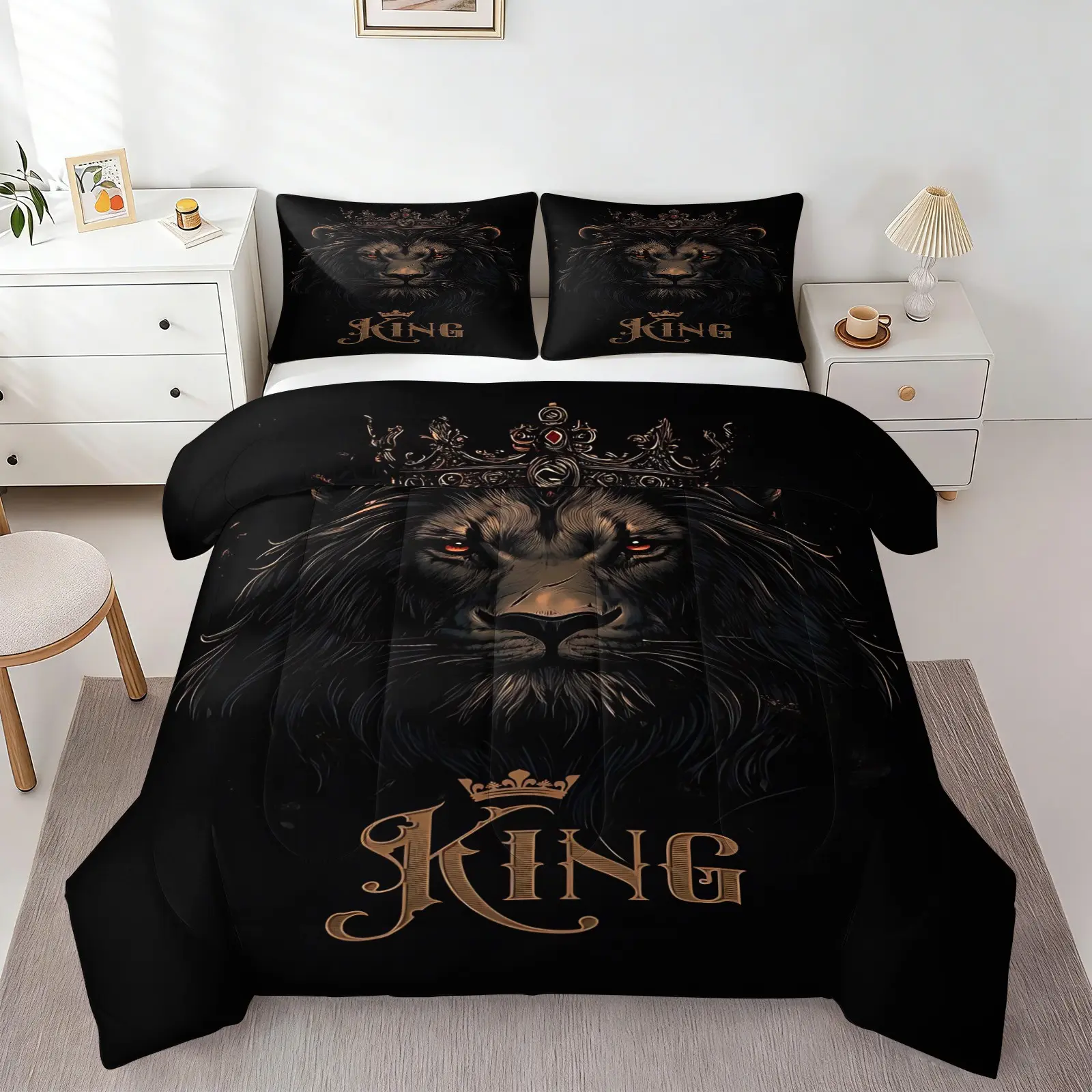 2/3Pcs King Lion Comforter Set, Majestic Lion with Crown Quilt, Black Gold Lion Printed Bedding Set with Pillowcases, Luxury Animal Print Comforter for Men Teens, Stylish Design for Bedroom, All Season Cozy Bedding, Comfy Bedding Sets