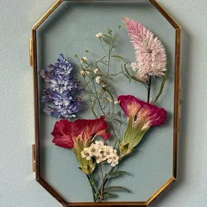 4x6 Hanging gold frame with pressed florals
