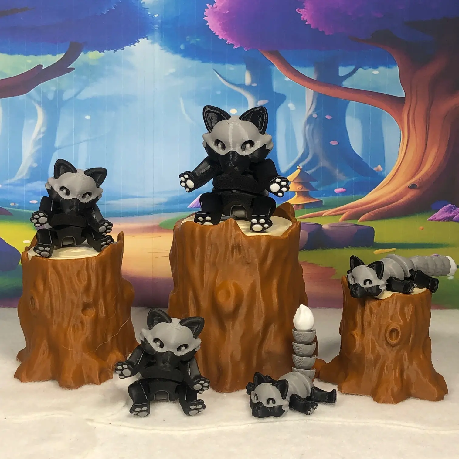 Articulated Silver Fox, 3D Printed Articulated Silver and Black Fox, Posable Fox Fidget Toy, Fox Desk Toy with Tree Stump FOX005