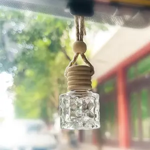 Car Decor Hanging Diffuser Perfume Bottle, High-end Style Pendant Empty Bottle Car Decoration, Car Interior Decor Accessory, Car Accessory for Women & Men, Car Interior Diffusers