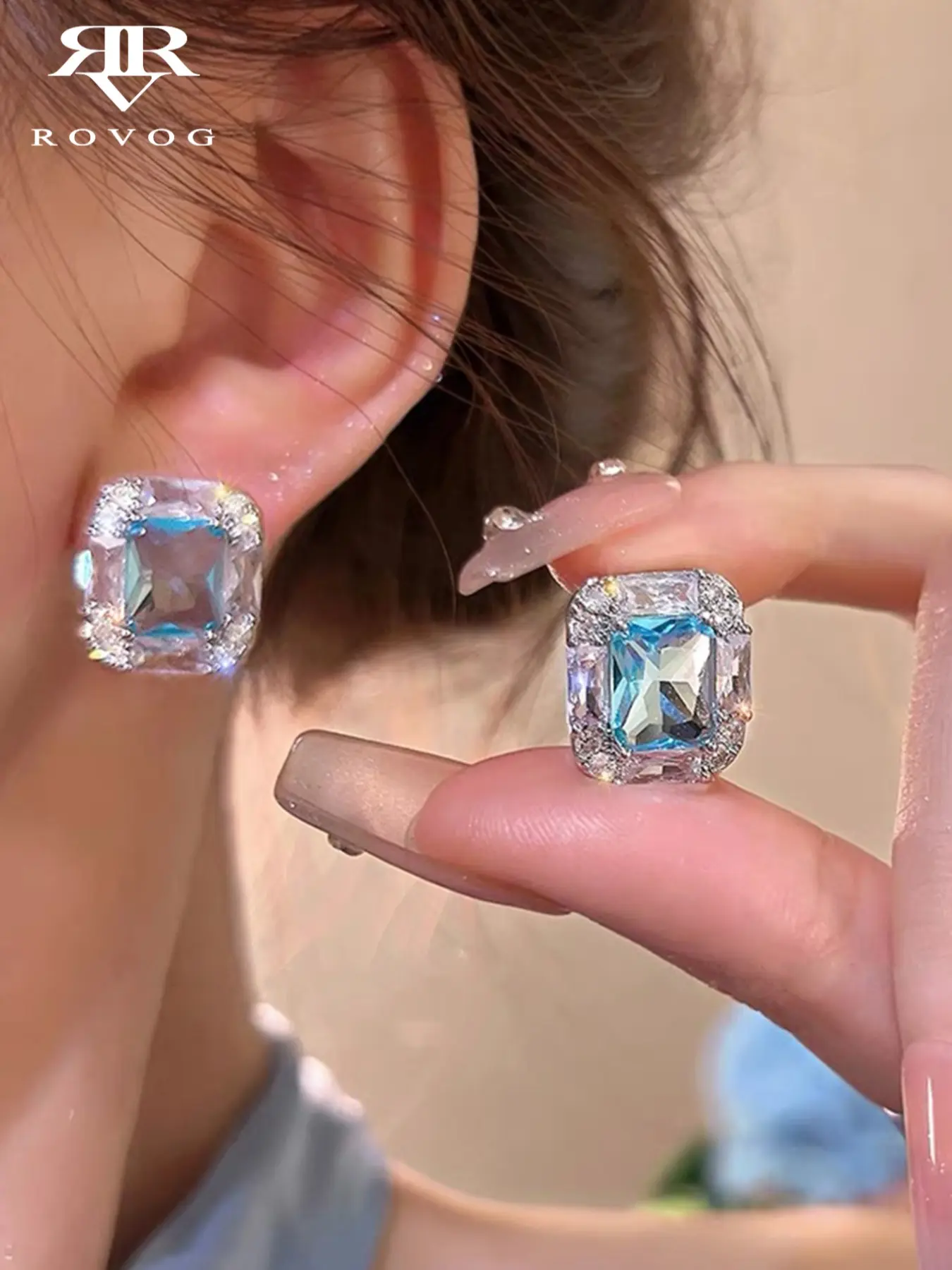Women's Elegant Glass Rhinestone Geometric Square Stud Earrings, All-Season Party Jewelry, Versatile Daily Wear Accessories, Studs Earrings, Crystal Earrings, Fashionable Earrings, Earrings For Decorative