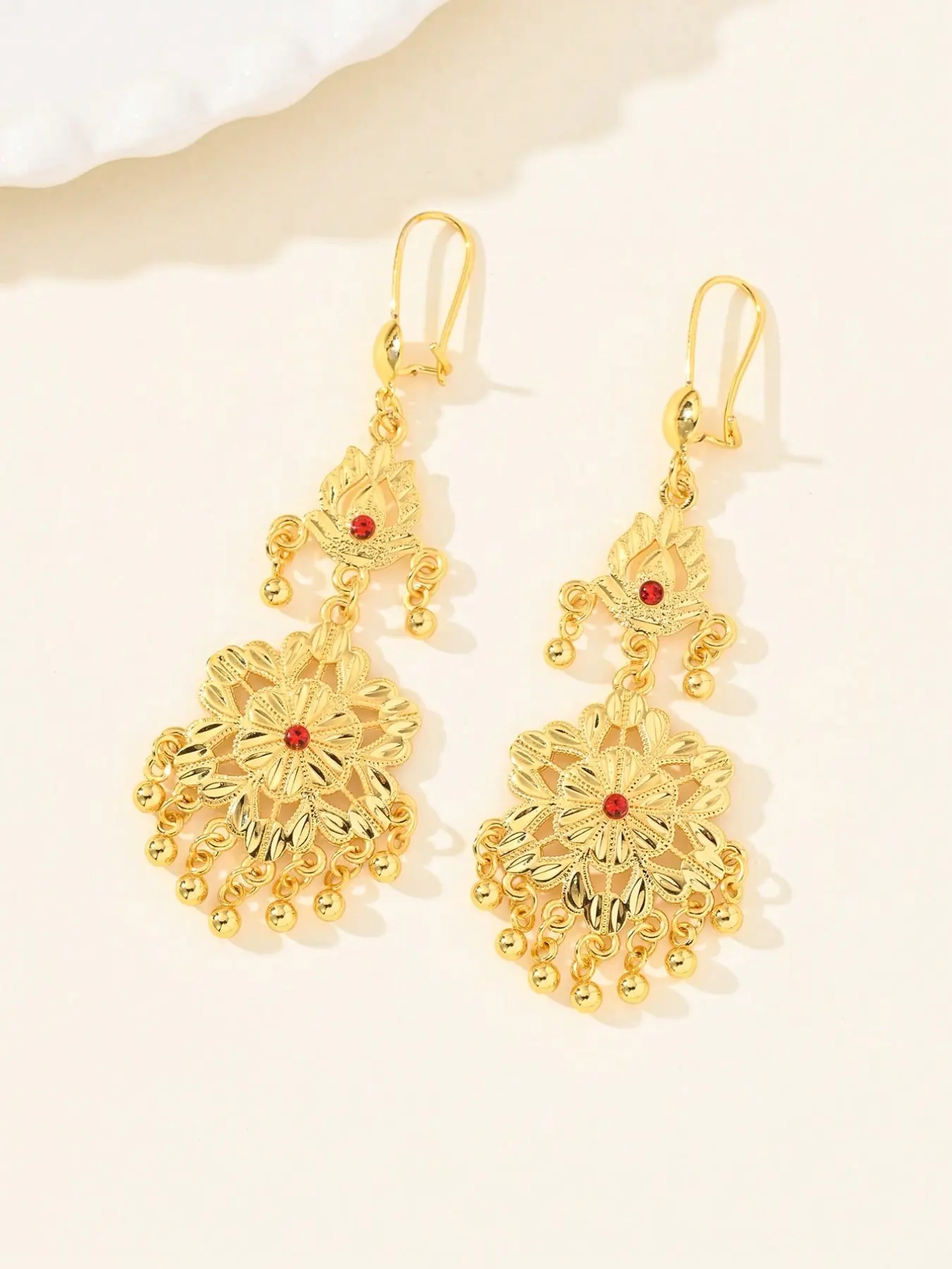 Elegant 24k Flower Fringe Earrings, Bridal Drop Earrings, Bohemian Ethnic Style, Perfect for Wedding Brides, Stunning Bridal Jewelry Accessories, Earring Sets