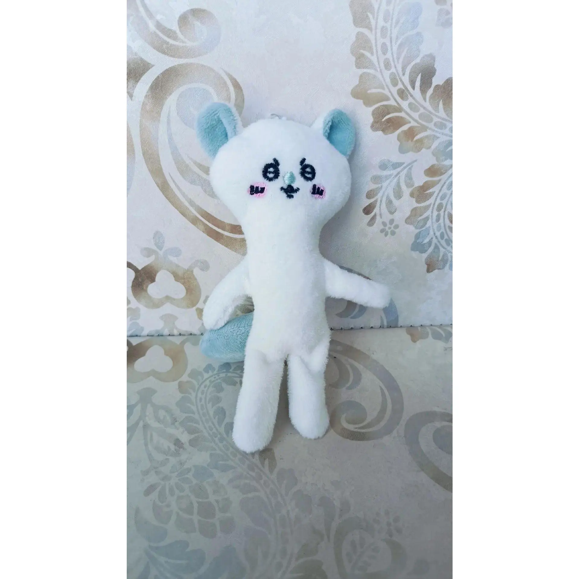Unisex Chiikawa Animal Plush Pendant - Handmade Collectible with Cute Muscle Art, Full-Body Movable Pose, Pendant Form for Room Decor & Whimsical Use (Ideal for Animal Lovers)