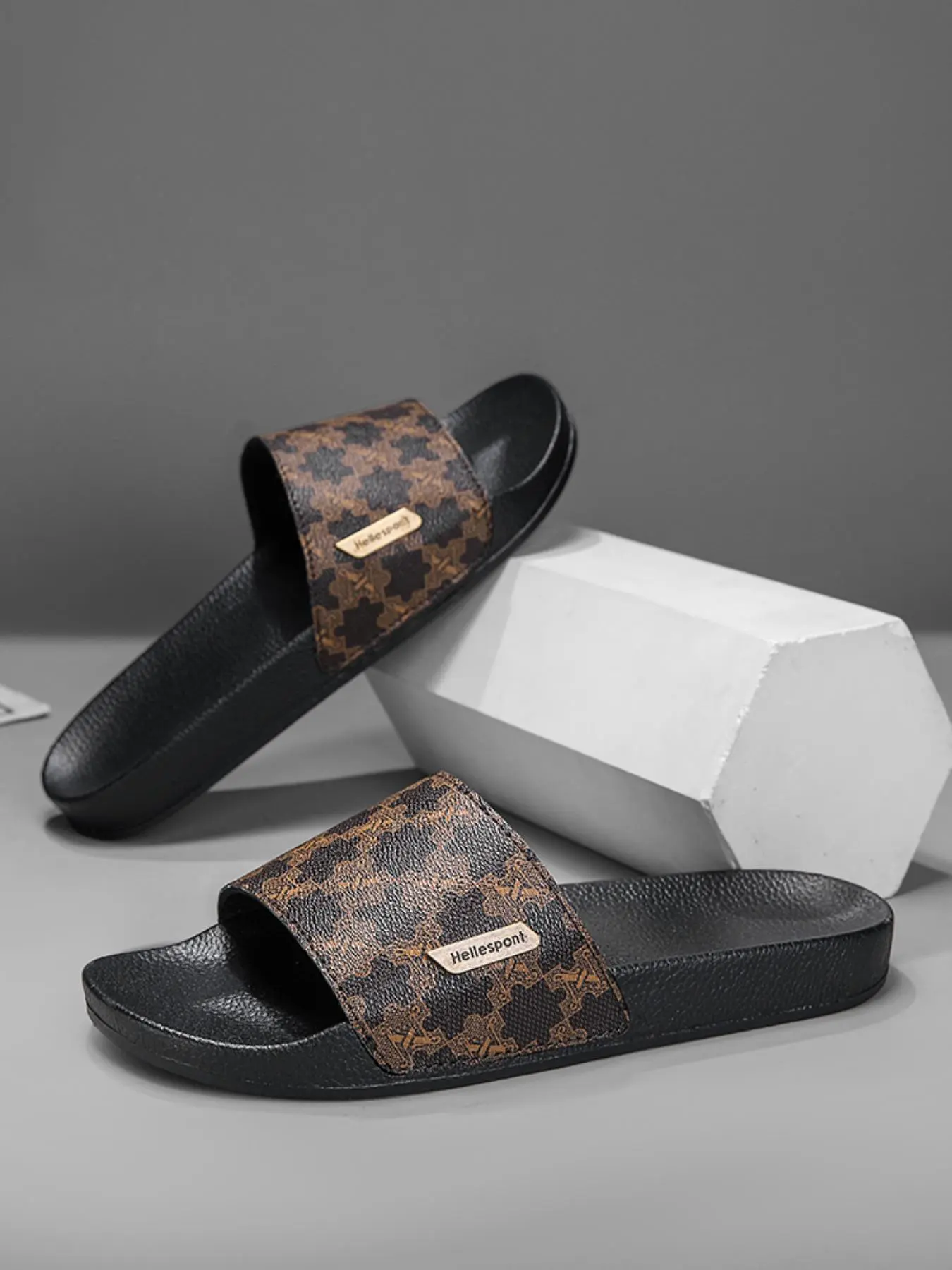 Men's Stylish Leather Slide Sandals, Open Toed Slippers with Geometric Pattern, Comfortable Beach and Casual Shoes for Indoor & Outdoor Use, Perfect Gift for Summer Relaxation, Casual Fashion Slippers, Footwear Slide, Outdoors Slippers