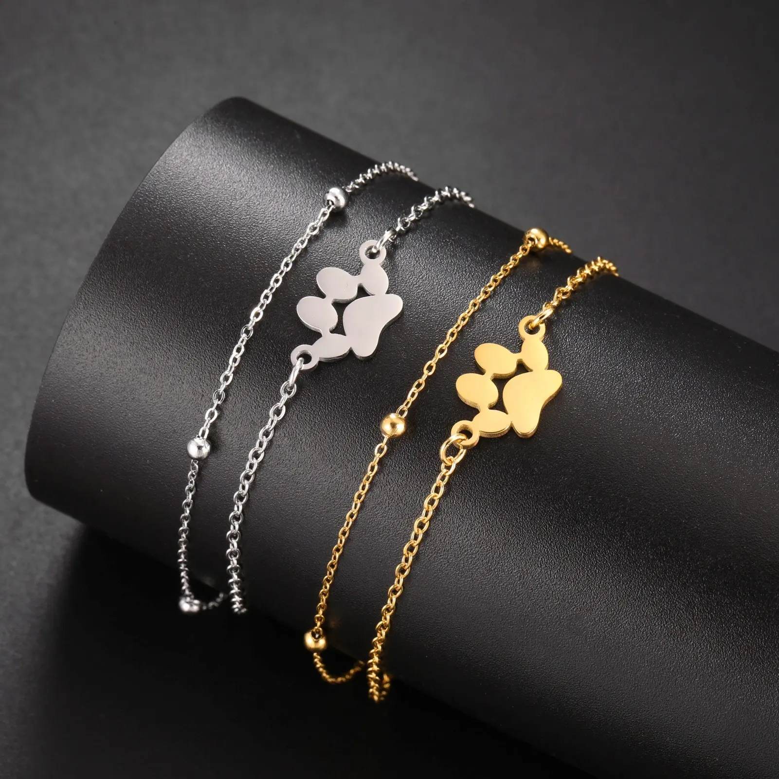 Personalized Engraved Pet Paw Print Bracelet for Women, Custom Dog Name Paw Charm Stainless Steel Bracelet, Cute Puppy Paw Jewelry Gift for Dog Mom, Pet Owner Birthday & Pet Memorial Gift
