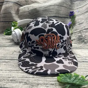 Syna Camo Baseball Cap – A unisex street style cap with adjustable sizing and a modern urban look, perfect for everyday use and travel.