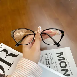 Chain Temple Black Gold Cat Eye Eyeglasses Women Vintage Oval Anti Blue Light Optical Glasses For Women Daily Office Anti Blue Light Glasses