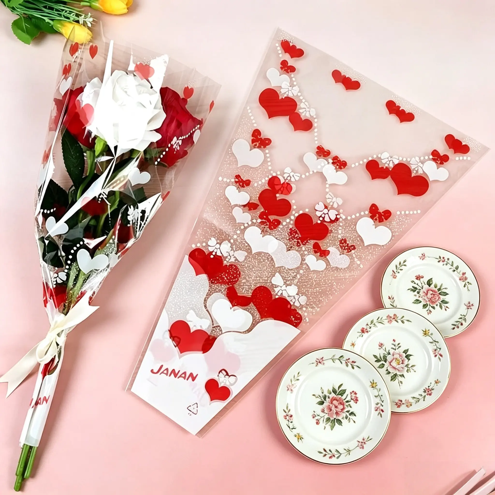 50 Floral Sleeve Covers, Transparent Plastic Bags for Bouquets, Bouquet Wrappers, Gift Wrap, Clear Plastic Gift Bags, Perfect for Valentine's Day, Mother's Day, Graduation, Birthdays, Weddings, Flower Gift Bags