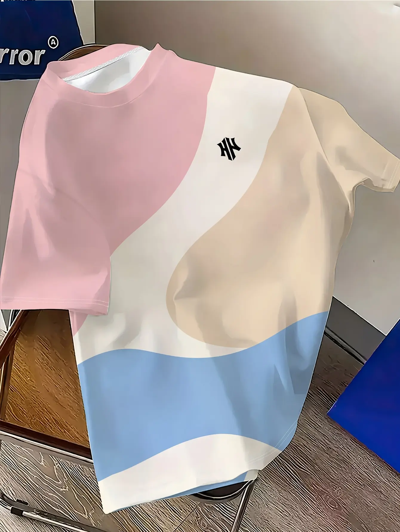 Abstract Print T-Shirt, Suitable for Summer Outings, Fresh Men'S Color-Block Abstract Print T-Shirt, Ideal for Summer Travel, Fresh Dopamine Colors