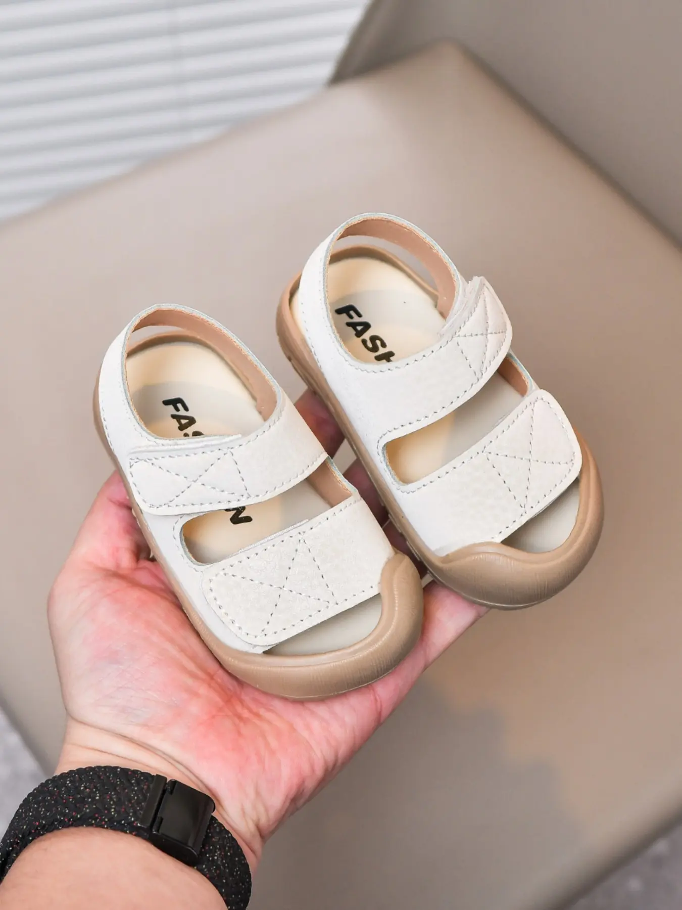 Velcro Lightweight Comfy Sandals, Toe Protection & Dual Adhesive Straps, Comfortable Non-Slip Summer for Kids, Casual PU Leather Shoes, Velcro Fastening Sandals, PU Rubber Sandals