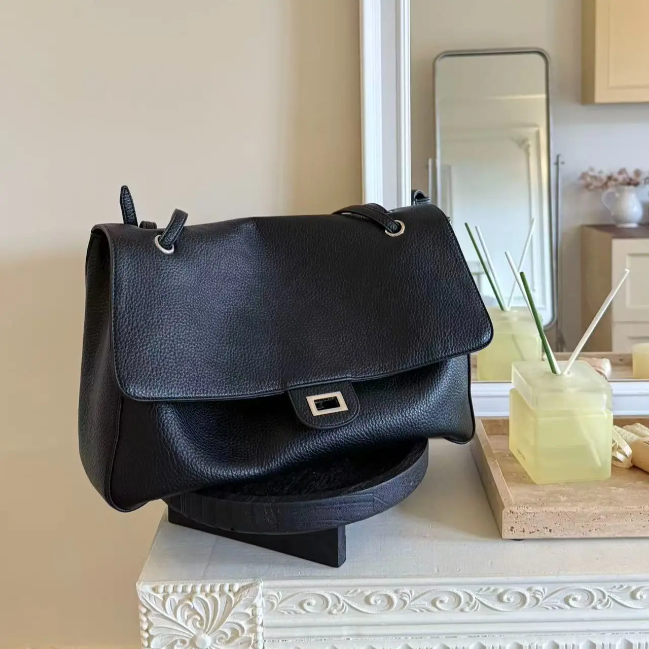 Women’s PU Leather Shoulder Bag, Minimalist Handbag with Adjustable Strap, Soft Casual Purse for Work, Shopping and Everyday Use