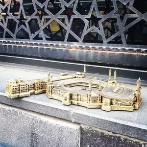 Masjid Al Haram Kaaba Figurine - Traditional Islamic Artwork, Detailed Design, Unique Historical Symbol Decor Religious