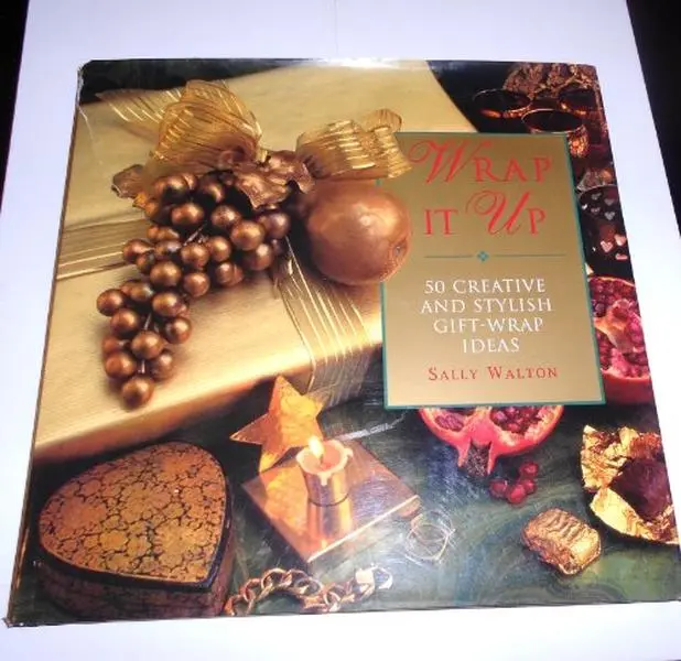 USED Book - Wrap it Up: 50 Creative and Stylish Gift-wrap Ideas by Sally Walton (Hardcover) - english, Creativity, Wrapping
