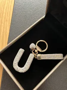 Full-diamond English letter U bag charm