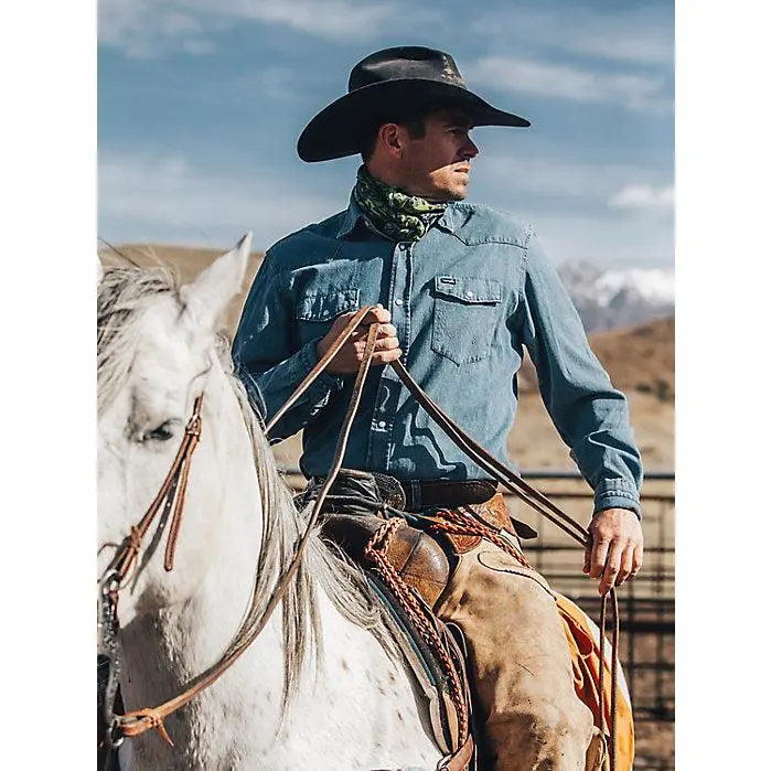 Wrangler Men's Classic Western Cowboy Shirt - 100% Cotton, Menswear, Washed Denim, Collared Neck, Casual, Long-Sleeve, Snap-Up Top, All-Seasons Wear, Store Credit Eligible