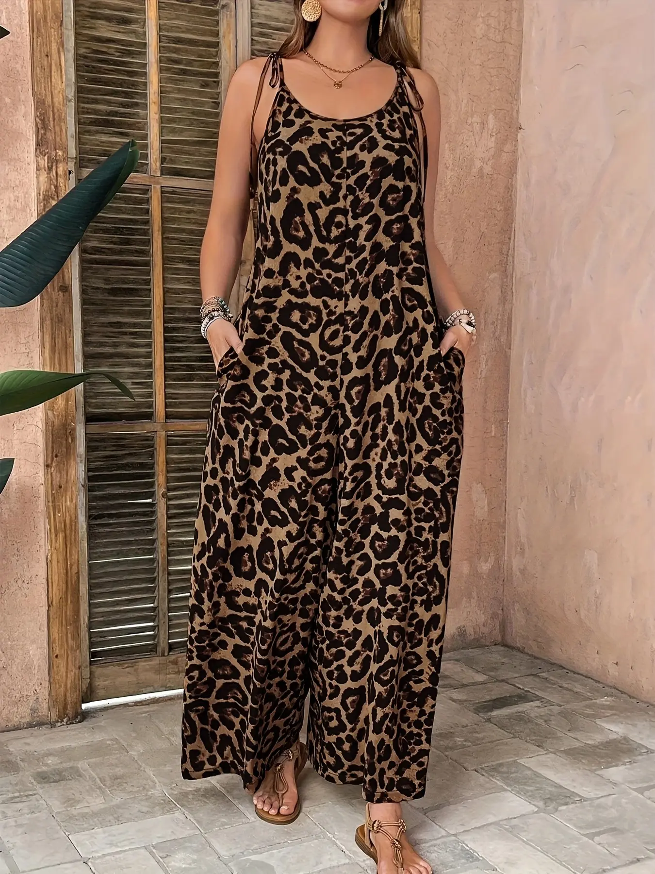 Women's Leopard Print Jumpsuit, Casual Jumpsuits, Sleeveless Spaghetti Strap Adjustable Tie-Waist Wide Leg Bell Bottom Rompers, Loose Fit Casual Wear, Stylish and Comfortable for Daily Use