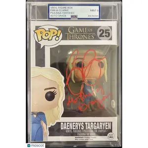Emilia Clarke signed  Daenerys Targaryen Funko Pop #25 Encapsulated PSA Auto 9