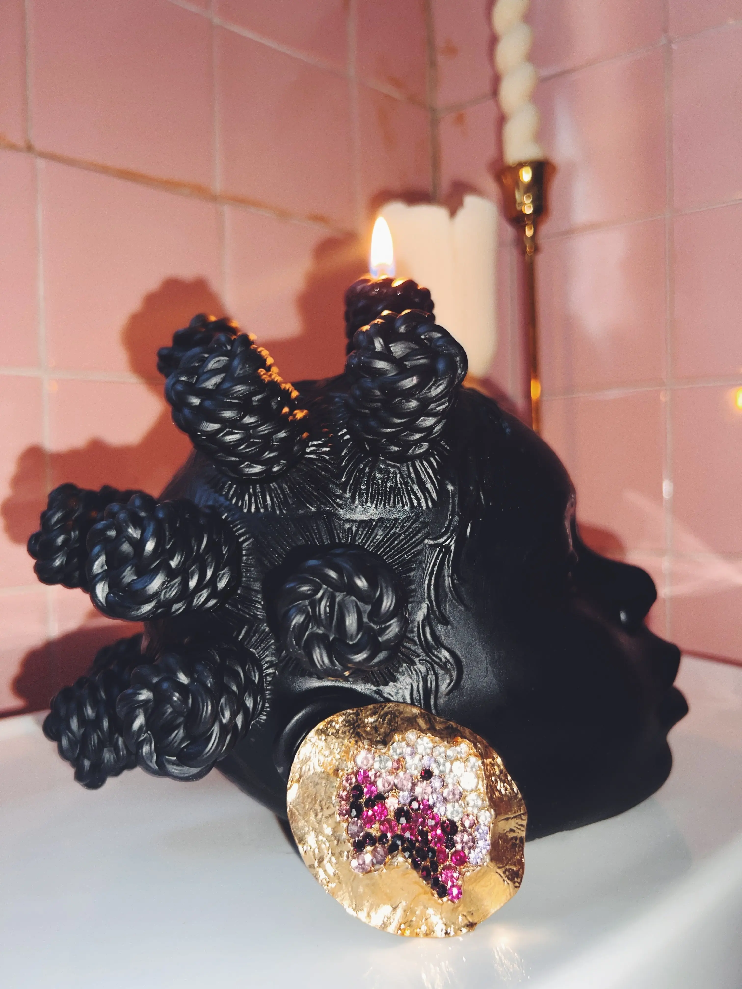 Crown Glory Bantu Knot Christmas Wick Candle – Black-Owned Holiday Table Centerpiece Decoration