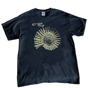 Vintage Dream Pop Graphic T-Shirt Unisex Black Short Sleeve Retro Music Band Style Tee Casual Streetwear Cotton Shirt for Men Women