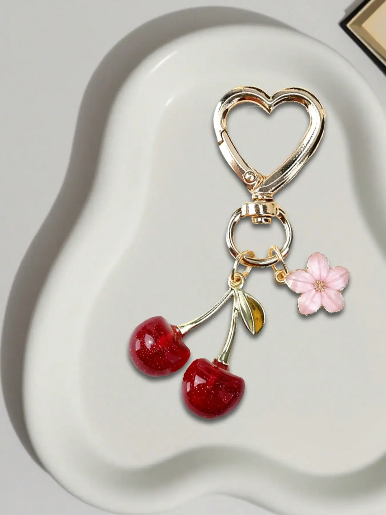 Shiny 3D Cherry Blossom Bag Charm Keychain, Unisex Bag and Backpack Decoration, Perfect Gift for Festivals and Special Occasions