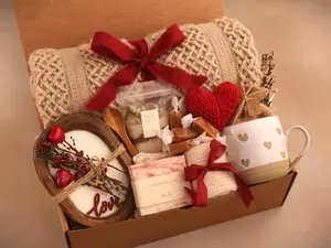 NEW Personalized Gift Box for Her, Handmade Gift Basket for Women, Care Package for Best Friend, Self Care Box