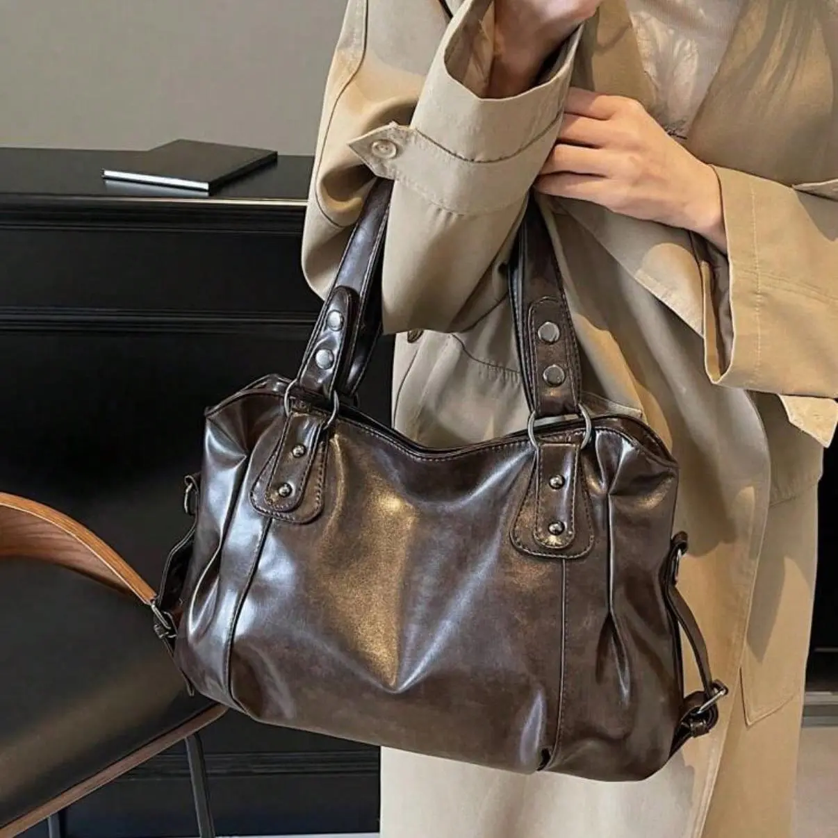 Retro Minimalist Tote Bag 2026, Large Capacity Shoulder Bag Fashion Student Work Commuting Bag Bohemia Style Everyday Crossbody Handbag Bag for Women Vintage Bag New Fashionable Big Bags Purse