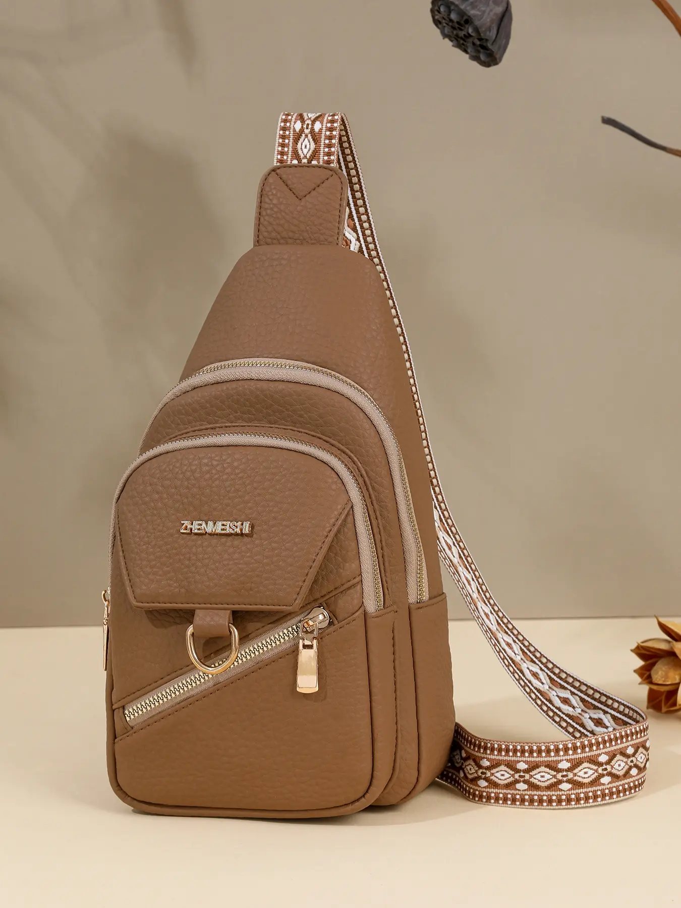 Niche fashion texture chest bag, decorated with woven shoulder straps, unique personality and multi-pocket design, simple and trendy casual versatile crossbody bag, Casual Bags, convenient and practical for daily travel, shopping, etc.