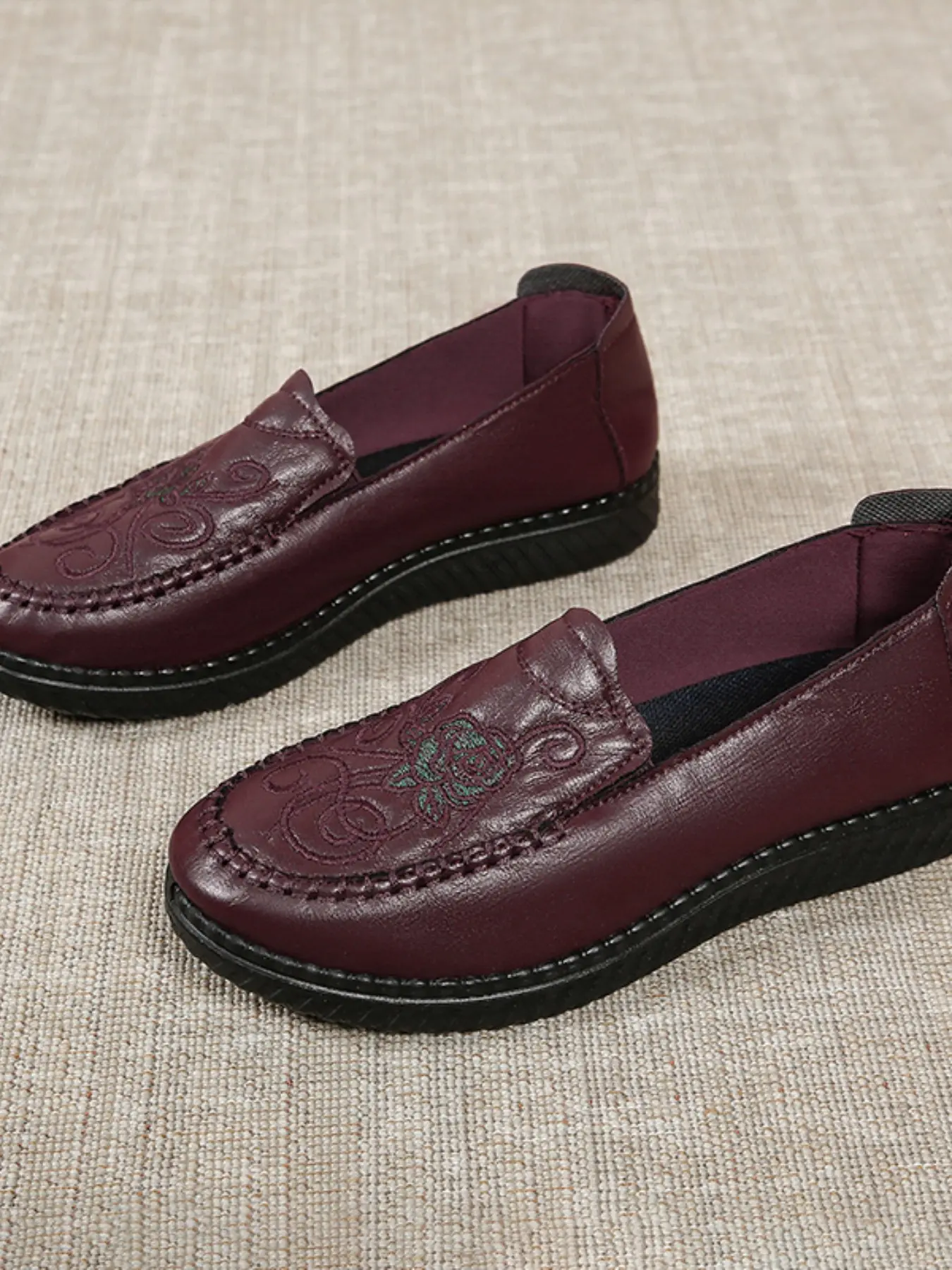 Spring & Fall Mom Shoes, Soft Sole Comfortable Mid-Old Age Single Shoe, Flat Grandma Shoes, Breathable Non-Irritating Elderly Shoes