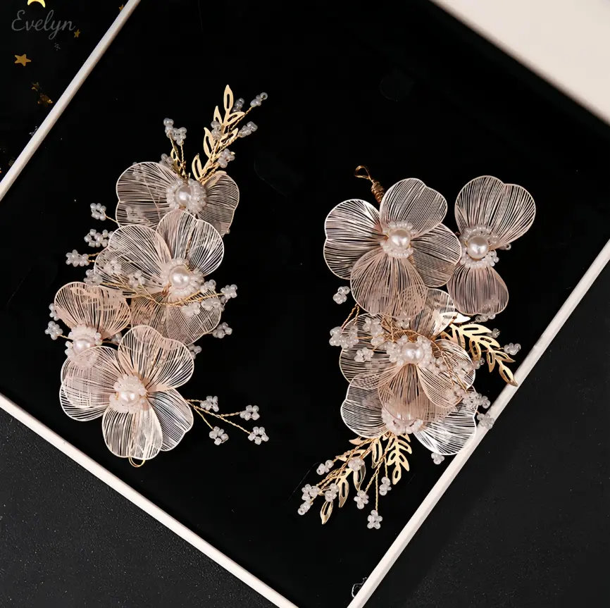 Elegant Floral Wrist Corsage, Delicate Tone Wire Bracelet with Faux Pearls, Wedding Accessory for Brides & Bridesmaids, Enhancing Your Wedding Outfit, Bridal Wrist Corsage, Faux Pearl Embellished, Tone Wire Flower, No