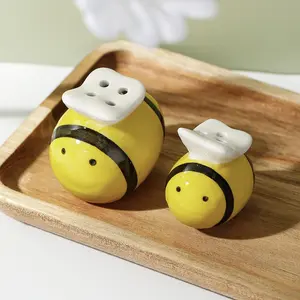 Two-Piece Bee-Themed Ceramic Spice Jars Set, Mini Containers with Bee Lids, Kitchen Decor, Kitchen Accessories, Perfect for Christmas & Wedding Gifts