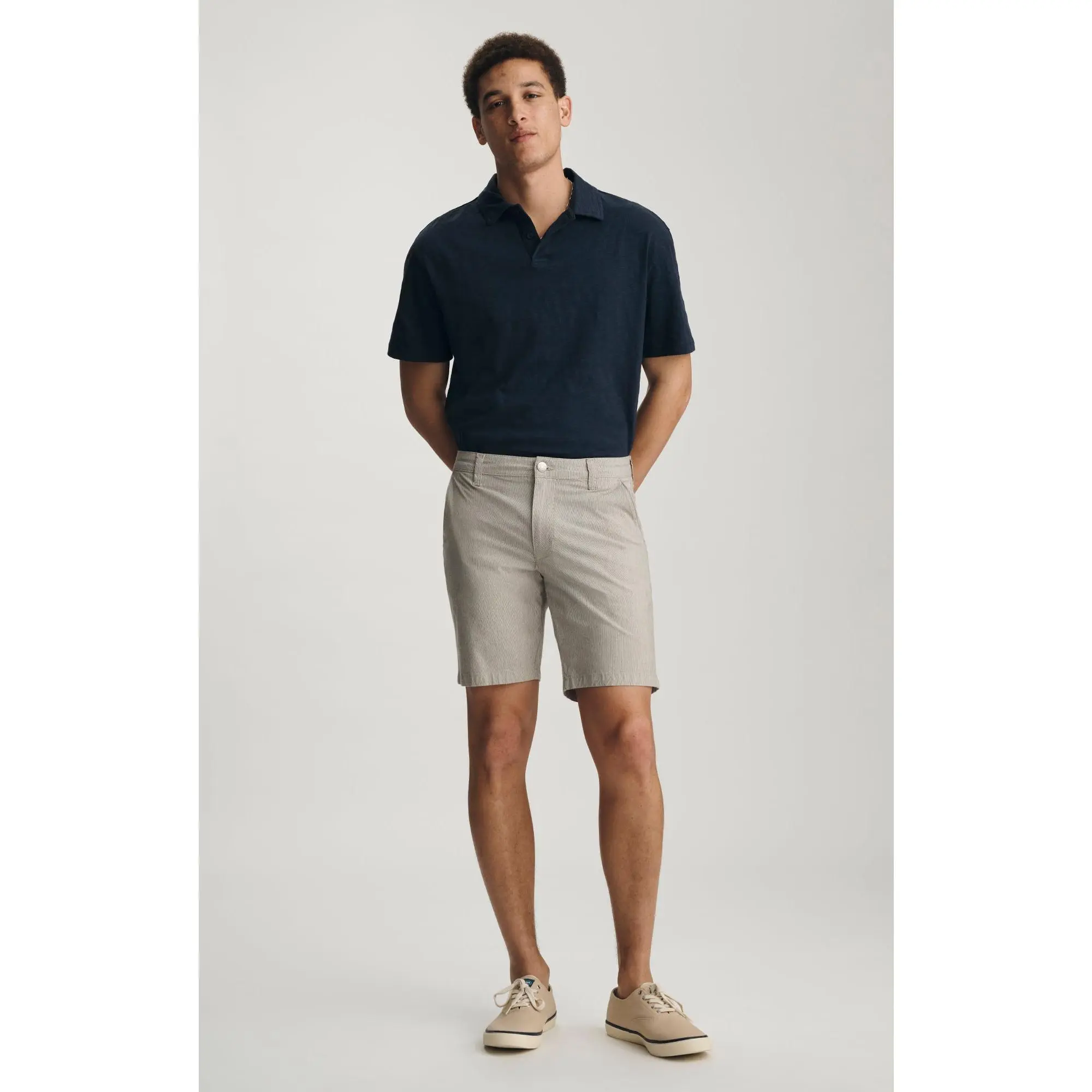 NOAH SHORTS IN BEIGE STRIPE