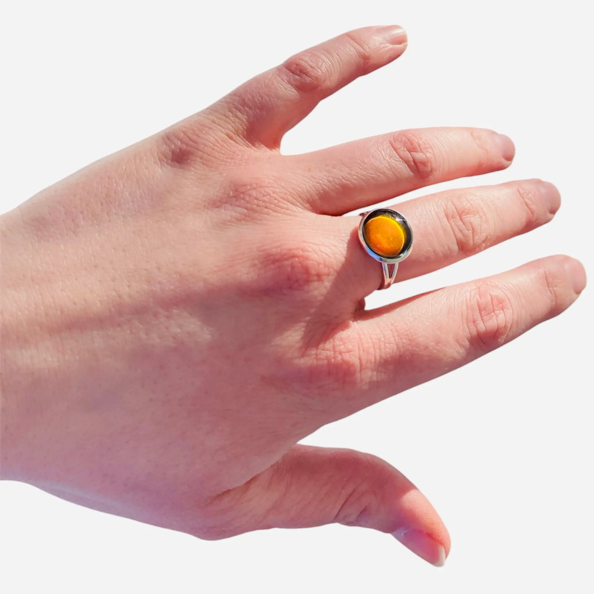 Unisex Mood Ring - Polished Finish Silver Band, Temperature-Based Color Change (Blues, Vibrant Greens, Pinks, Deeper Ambers), Alternative Artistic Daily Wear Ring, Meaningful Gift for Fashion Lovers, Store Separately