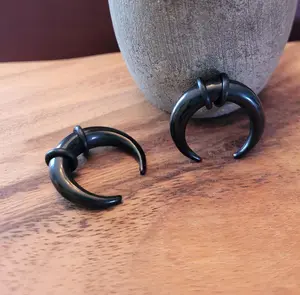 Pair Black Steel Pinchers Plugs Tapers Horseshoes Ear Septum Stretching Kit 0g 1g 2g 4g 6g 8g 10g 12g 14g ring 14 12 10 8 6 4 2 1 0 gauge