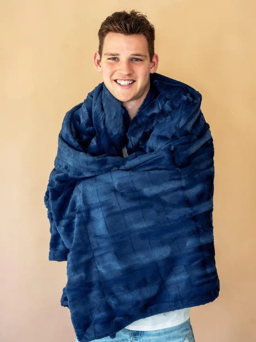 MINKY COUTURE Sorbet Navy Soft Blanket - Cozy Warm Fabric, Ideal for Cuddling, Perfect for Home Use, Soft Blankets, Cozy Warm Blanket