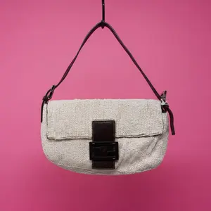 Pre-owned FENDI Leather Shoulder Bags Beaded Baguette Pink