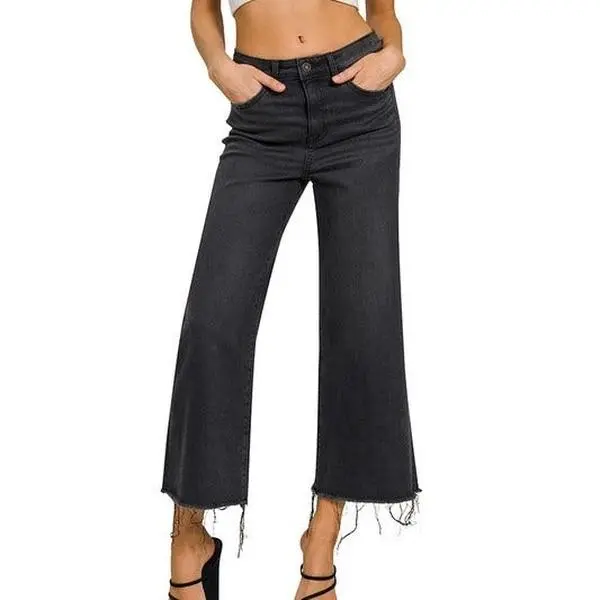 PLUS/REG HIGH RISE WASHED BLACK CROPPED JEANS