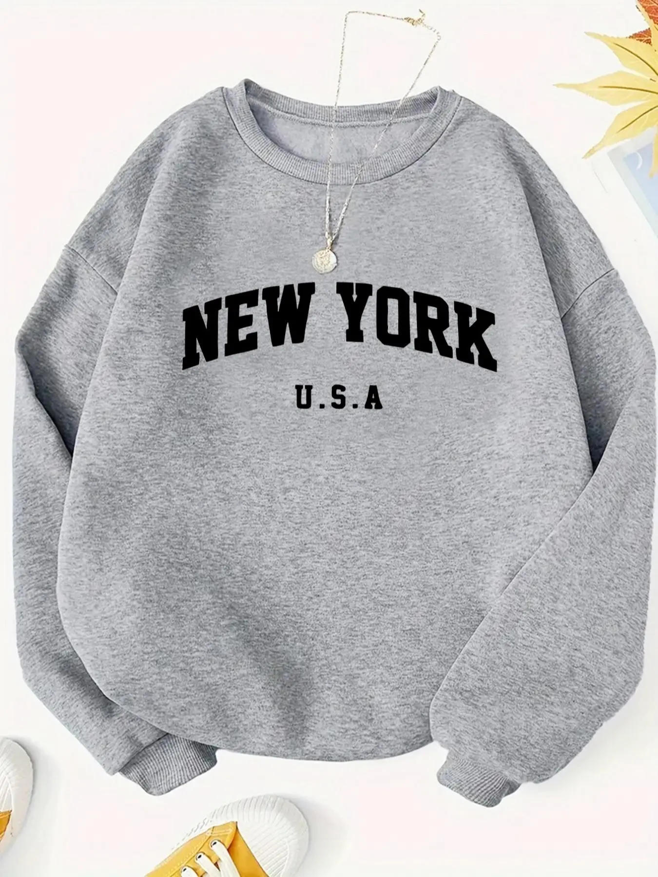 Women's Letter Print Crew Neck Sweatshirt, Casual Warm Sweatshirt, Graphic Print Pullover, Round Neck Tops, Casual Long Sleeve Pullover for Fall & Winter, Women's Clothes for Daily Wear, Womenswear