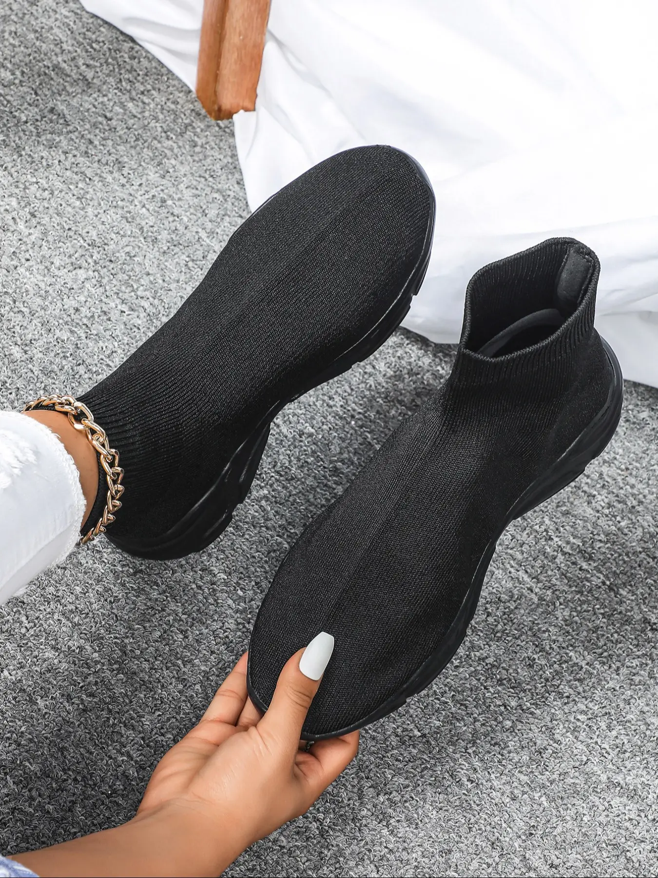 Breathable Soft Sole Lightweight Outdoor Casual Slip-On Shoes for Couples, Comfortable Wide Shoes Suitable for Daily Life and Vacation Travel, Shock Absorbing Sports Shoes for Students