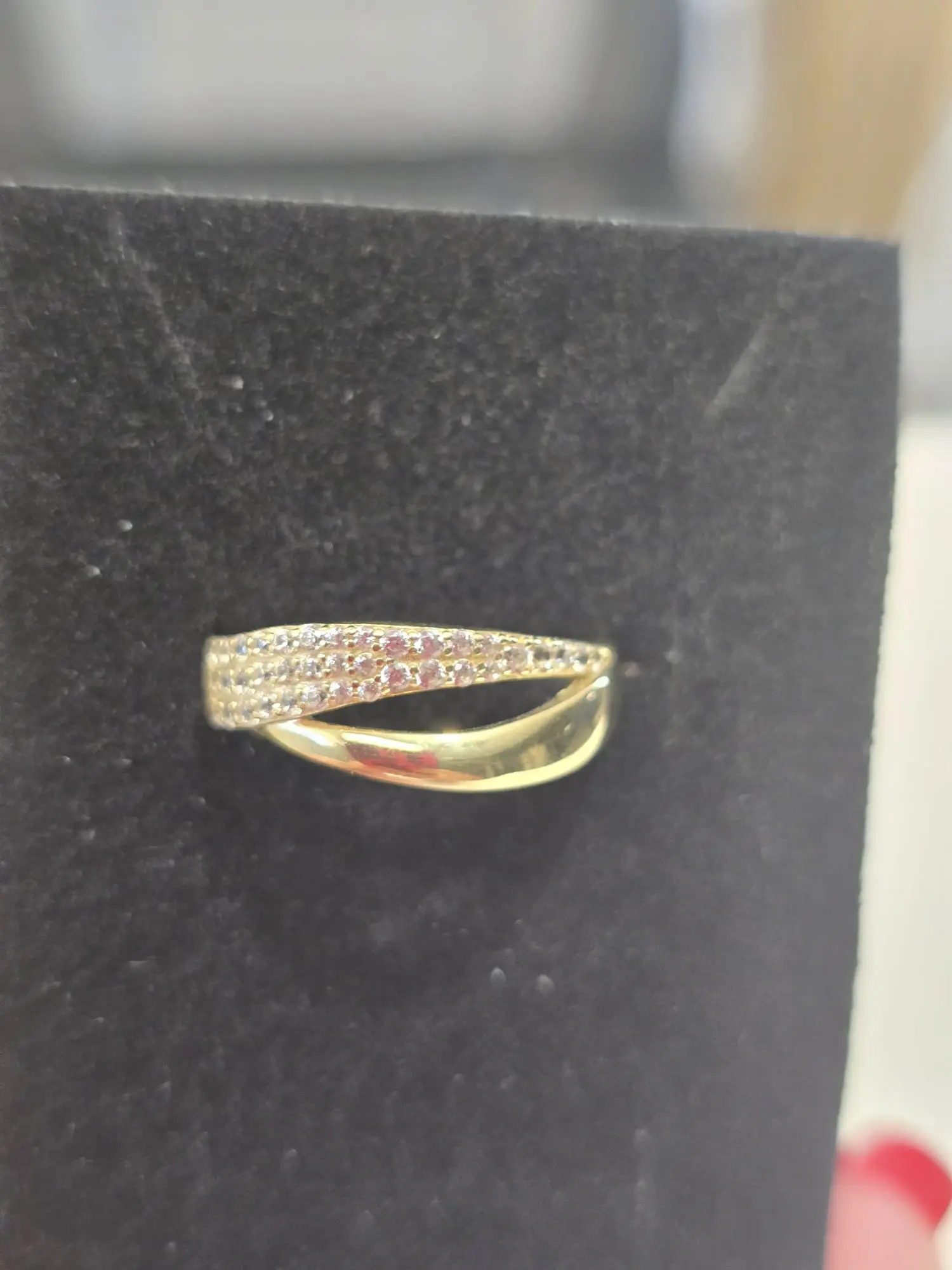 Anillo de mujer oro 10k size 7