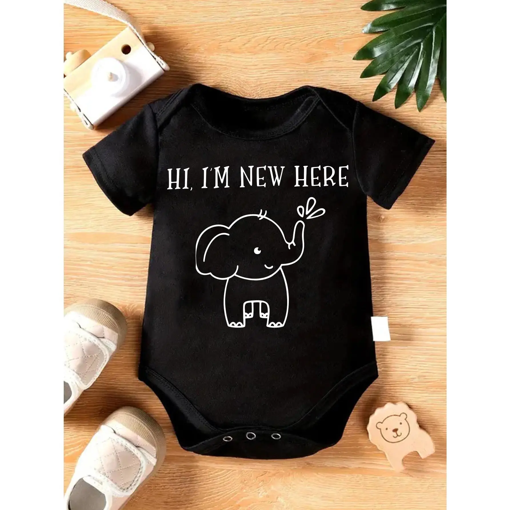 Cute Baby Bodysuit With Hi Im New Here Elephant Print Soft Versatile Round Neck Button Detail Regular Fit All Seasons Knitted Fabric Onesie For 0 12 Months
