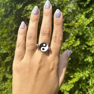 Yin & Yang Element