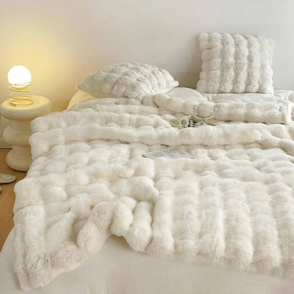Faux Rabbit Fur Throw Blanket, 1 Count Soft Microfiber 800GSM Breathable Comfortable Blanket, Versatile Blanket, Home Decor Soft Cozy Fluffy Warm Bubb